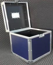 dwa takie cases od 12 P.M. Cases