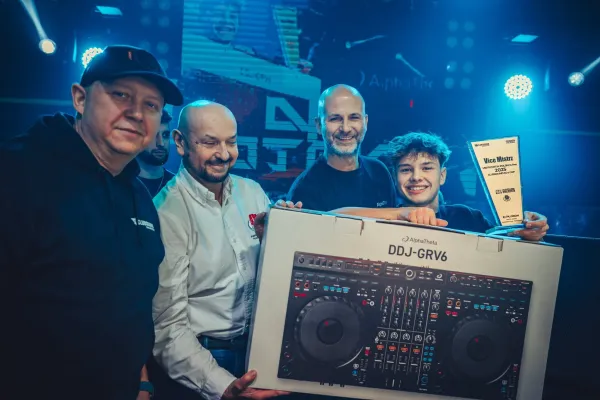 Wręczenie nagrody wicemistrzowi Polski DJ-ów 2025